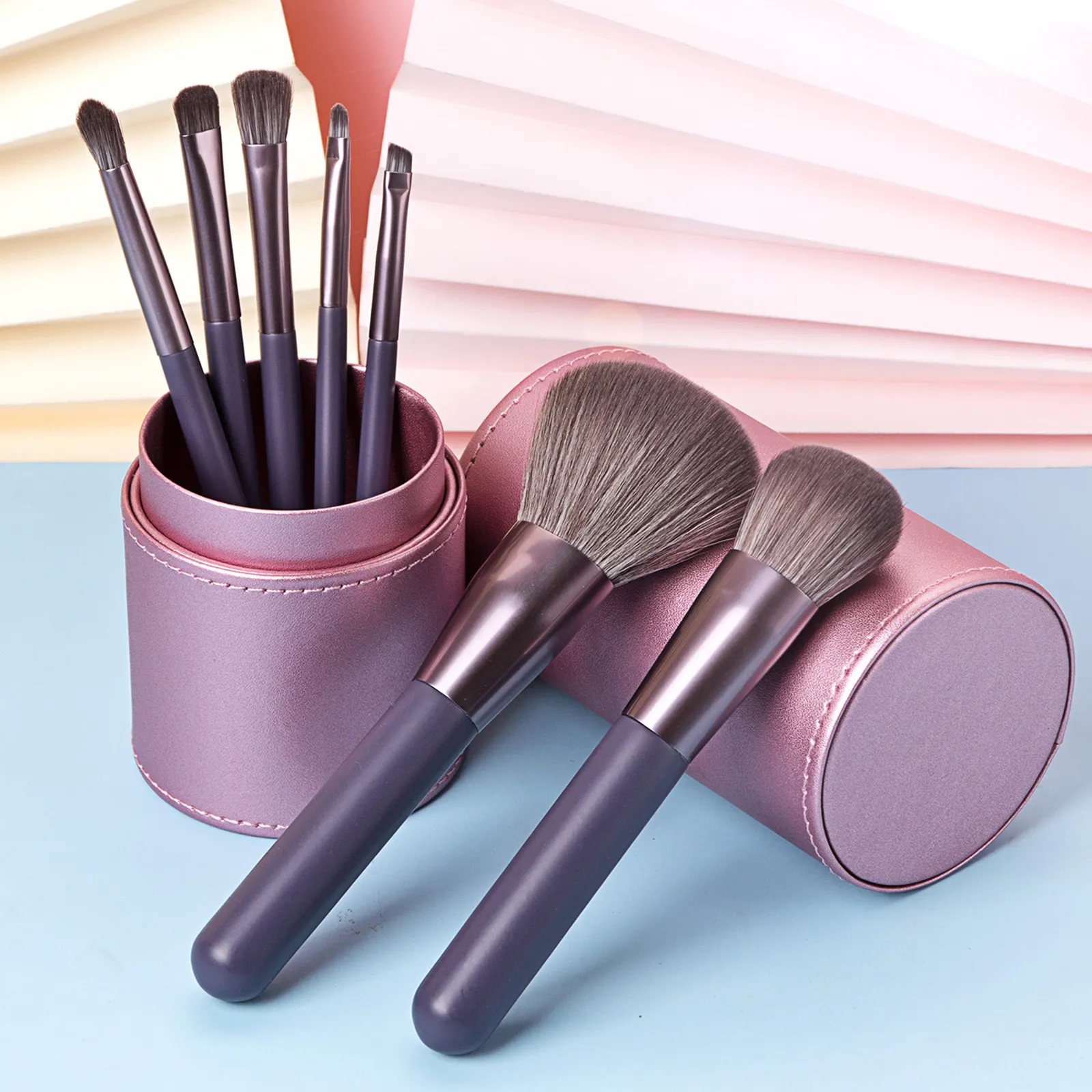 Portable 7Pcs Complete Makeup Brushes With PU Storage Bucket Foundation Highlight Eyebrow Beginner Cosmetic Kit — image 1