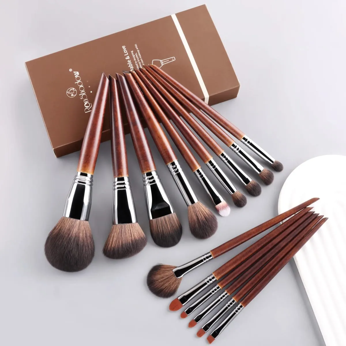 15 Piece Wood Handle Makeup Brushes With Gift Box Soft Synthetic Hair Foundation Blush Eyeshadow Contour Cosmetic Tool Set — image 1