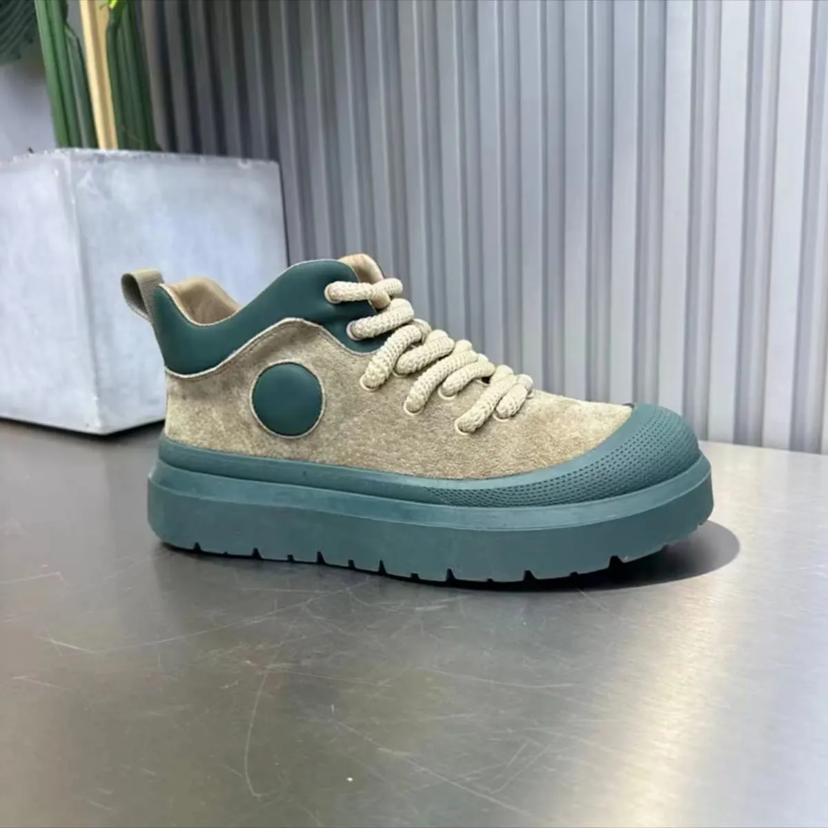 Autumn Men Casual Sneakers Platform High Top Skateboard Vulcanized Shoes Tennis Sports Shoes Lace Up High Quality Outdoor Boots — image 4