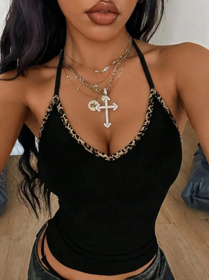 Women Halter V Neck Leopard Print Trim Slim Fit Solid Black Sleeveless Crop Camisole 2026 Summer Y2K Streetwear Going Out Casual