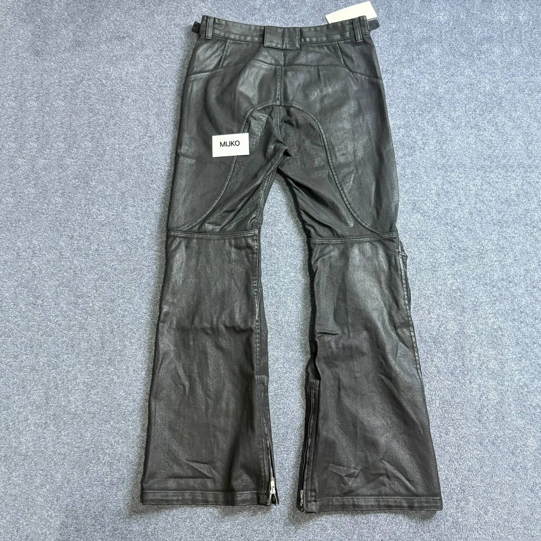 Techwear Style Waxing Coating Pleated Patchwork Punk Flared Jeans Man Waist Buckle Design Vintage Motorcycle Casual Pants