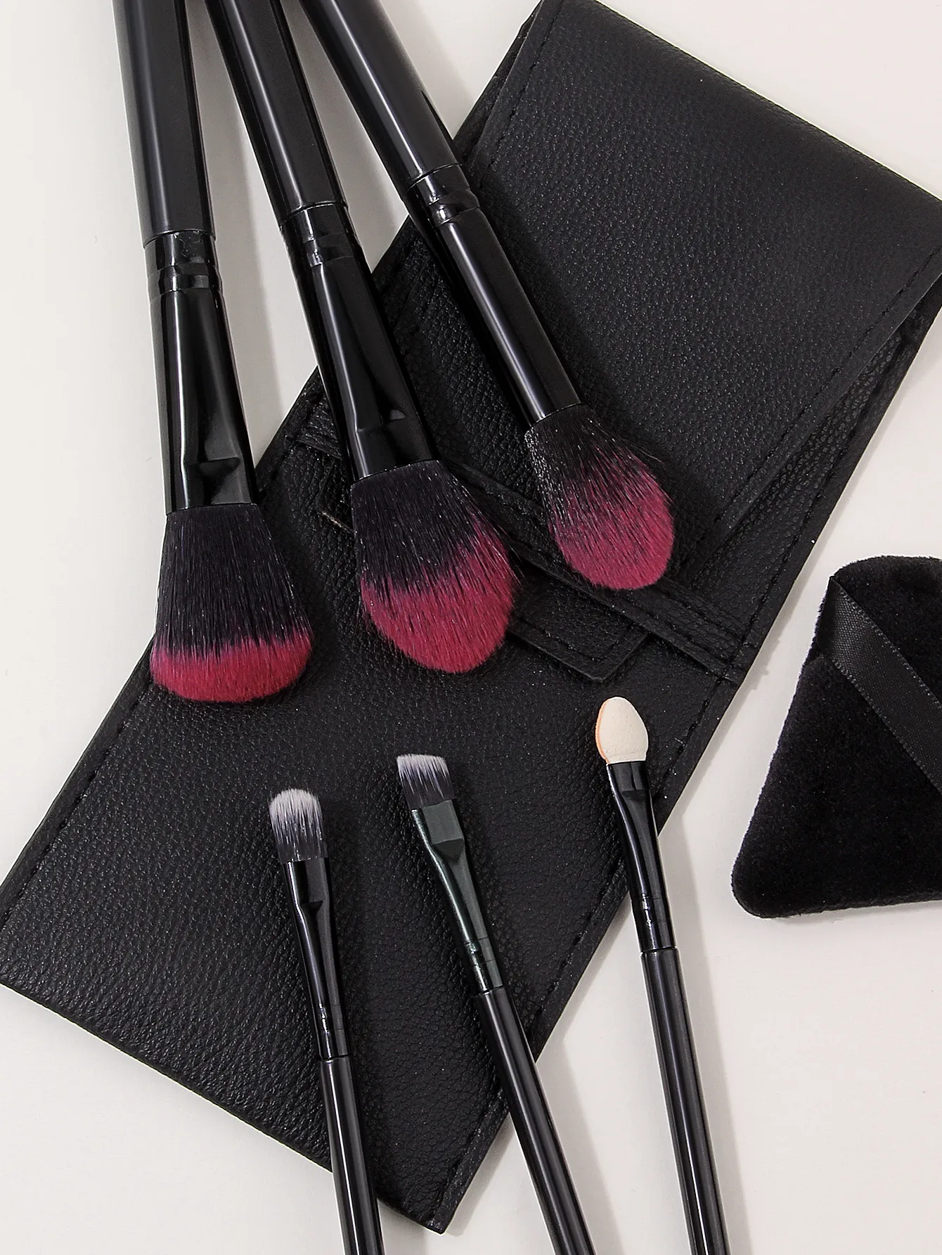 `8Pcs Makeup Brush Set with Storage Bag Triangle Powder Puff Professional Face Eye Cosmetic Brushes Beauty Kit — image 5