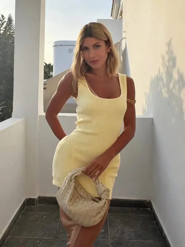 Sólido malha u pescoço malha mini vestido feminino chique sem mangas com nervuras tanque minimalista magro vestidos curtos senhora clube 2026 vestido de chegada — image 10