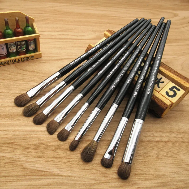 4pcs/set Pro Allover Eye Shadow Makeup Brushes Lip Brow Precision Concealer Blending Domed Crease Smudge Highlight Make Up Brush — image 1