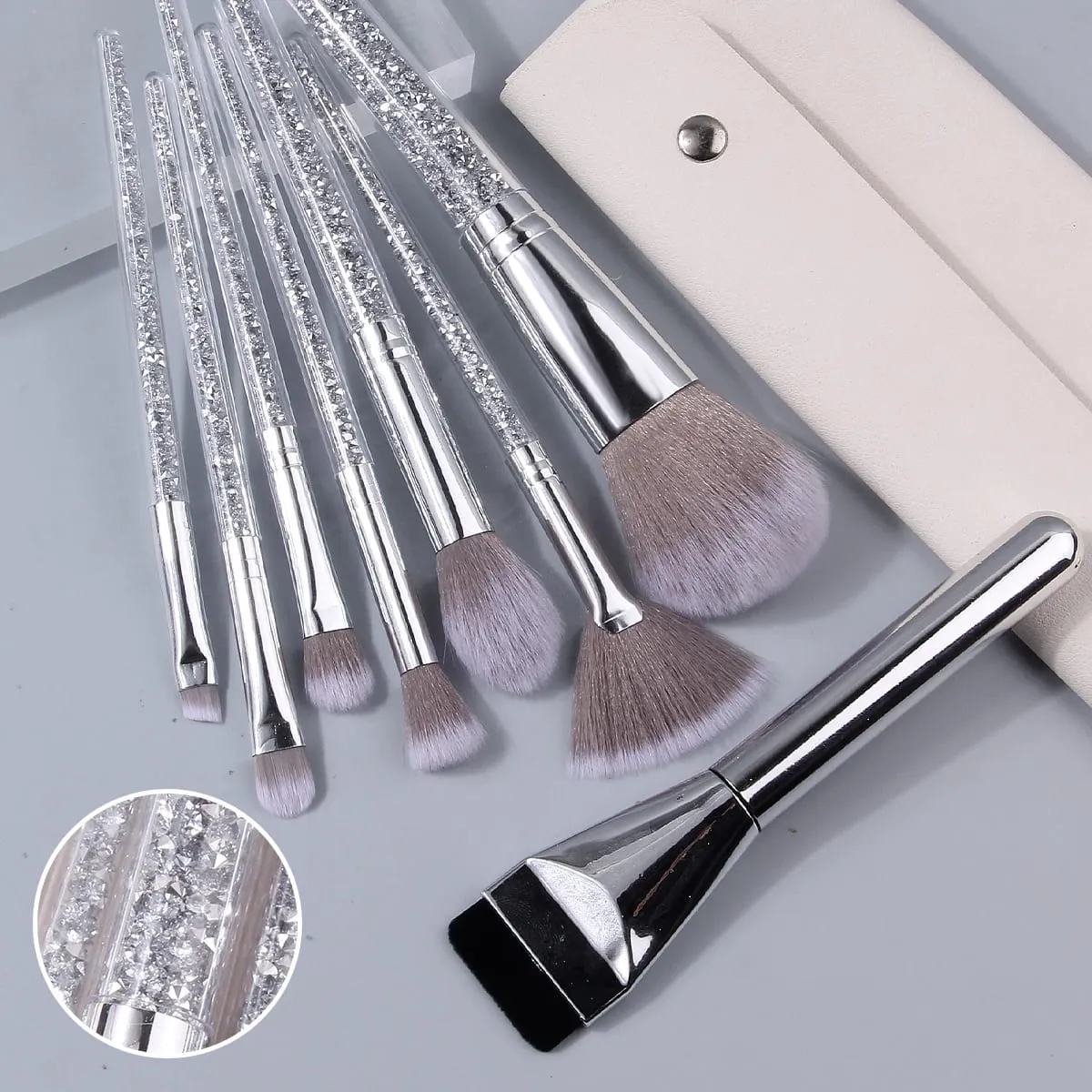 13PCS Silver Makeup Brush Set Plastic Transparency Diamond Handle Makeup Tool Set Makeup Gift Set Professional Makeup Brushes — image 4