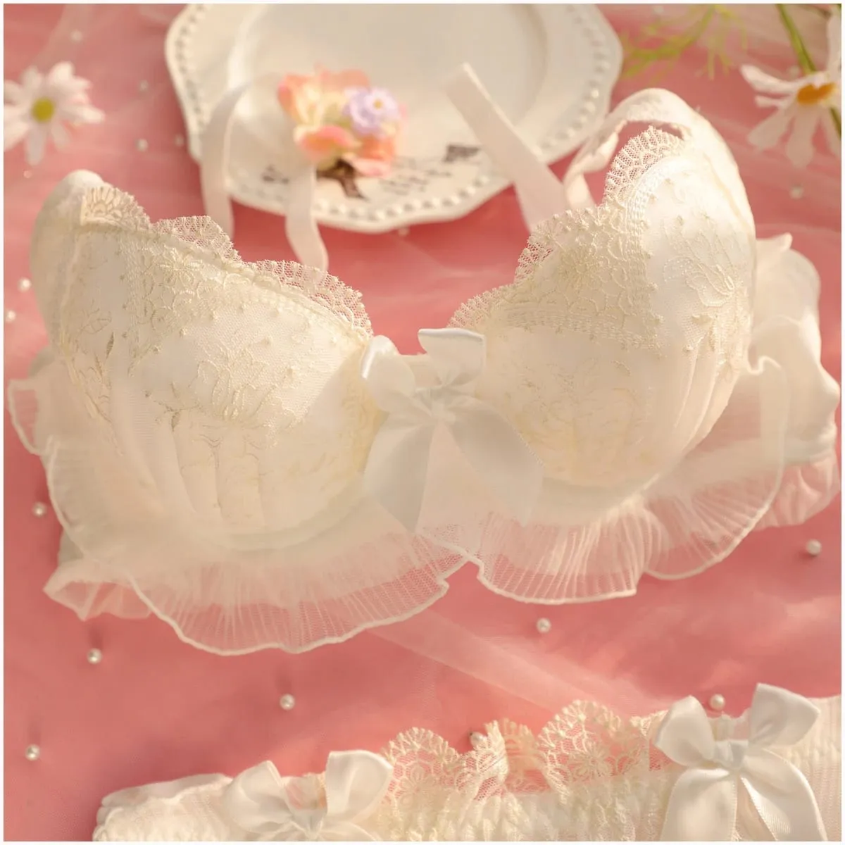 Pagbuburda manipis na seksyon ruffled underwear girls sweet and lovely lingerie breifs sets tatlong buckle gathered ladies bra set — image 4