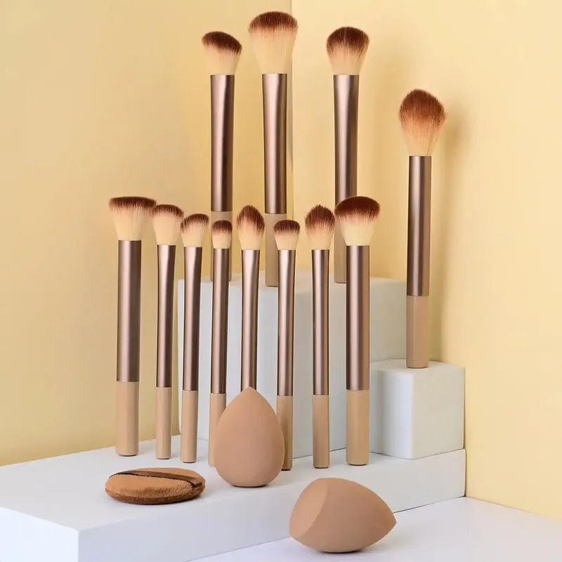 15Pcs Makeup Brushes Set Soft Face Eye Cosmetic Brushes With Beauty Sponge Powder Puff Complete Makeup Tool Kit — image 10