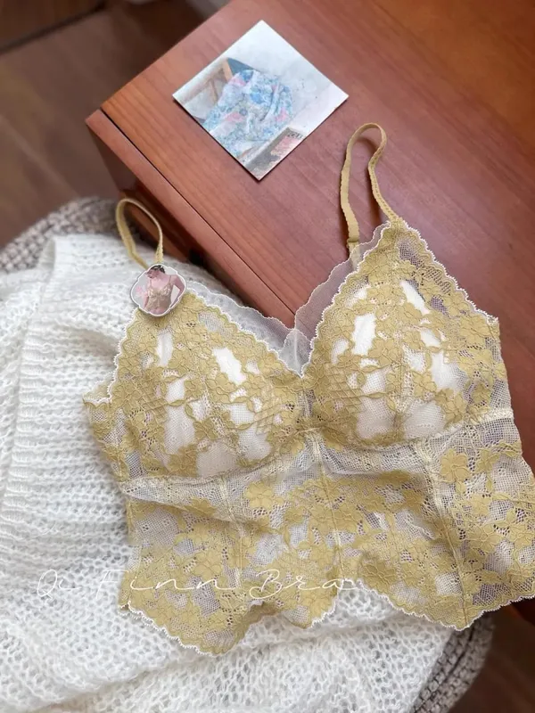 Elegant French Embroidered Halter Bra Small Chest Wrinkle-Free Lingerie Set Beauty Back UK Fit Adjustable Comfort Summer MOYISU