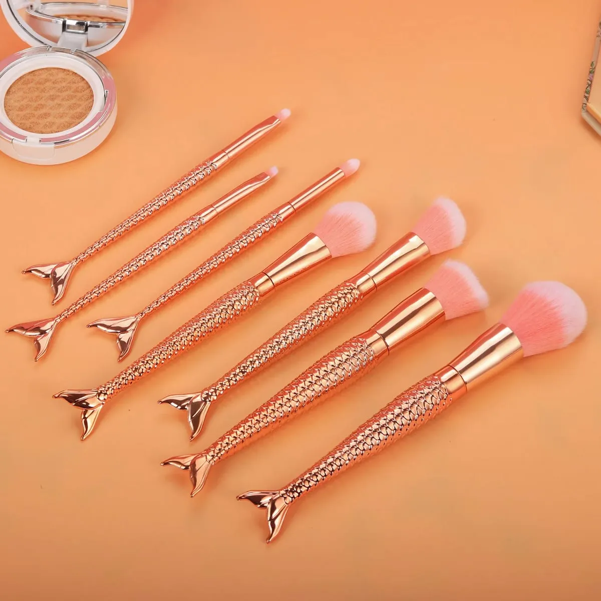 7Pcs Rainbow Mermaid Tail Makeup Brushes Large Powder Blush & Eyeshadow Detail Brushes Starter Beauty Cosmetic Kit — image 6