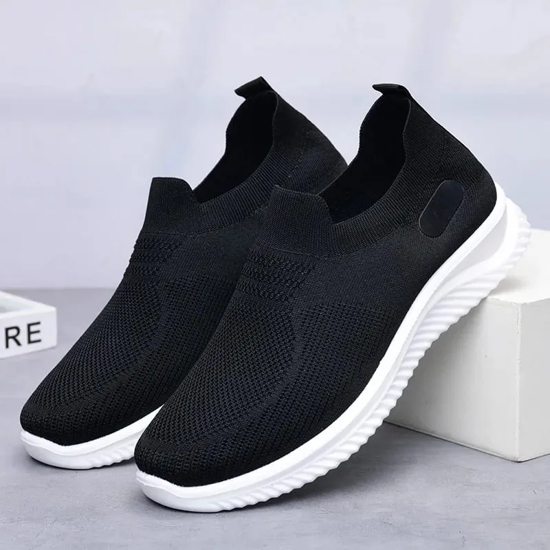 New Men's Casual Sports Shoes with Soft Sole Anti Slip and Breathable Work Cloth Surface for Men — image 3
