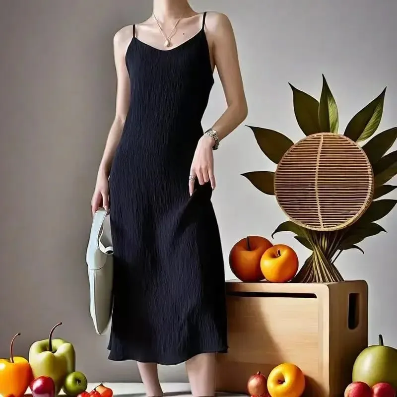 Original Black White Chiba Pleated Suspender Fashion Slimming Dress Pambabaeng Casual All-Match Loose Drooping Dress — image 3