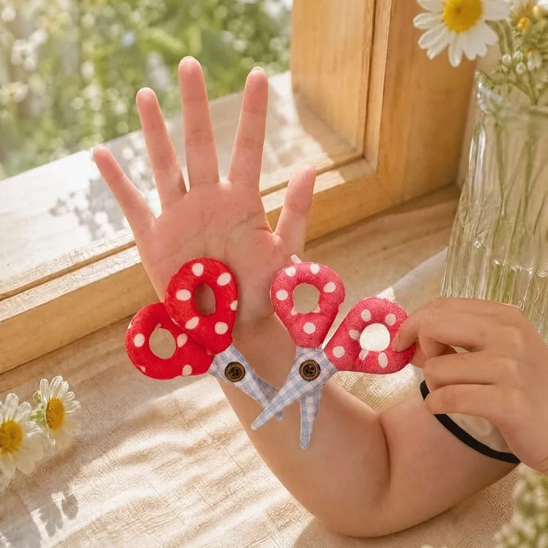 Scissors Plush Pillow Cos Gwen Cute Creative Simulation Cloth Scissors Stuffed Toy Soft Cushion Funny Stress Relief Gift — image 5