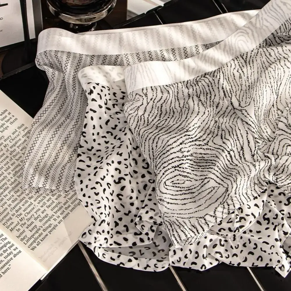 Celana Boxer Sutra Es Tipis Modis Celana Boxer Motif Macan Tutul Garis Tembus Pandang Celana Dalam Perasaan Dingin Mulus Sejuk Setiap Hari — image 12