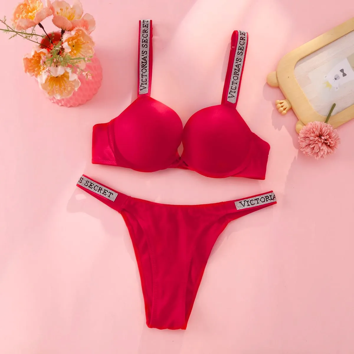 Conjunto de sutiã e calcinha push up Victoria's Secret para mulheres com logotipo de strass alças de ombro roupa íntima de renda conjunto de lingerie sexy — image 3