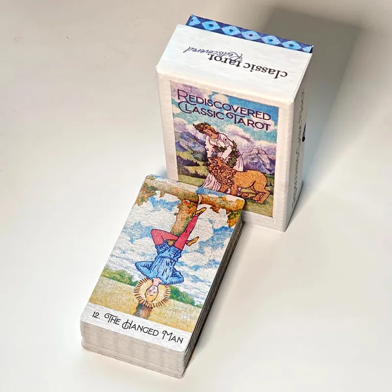 In trên giấy bìa dập nổi đôi 350GSM 12 * 7cm Bộ bài Tarot cổ điển được khám phá lại 78 lá bài Tarot được vẽ bằng bút bi