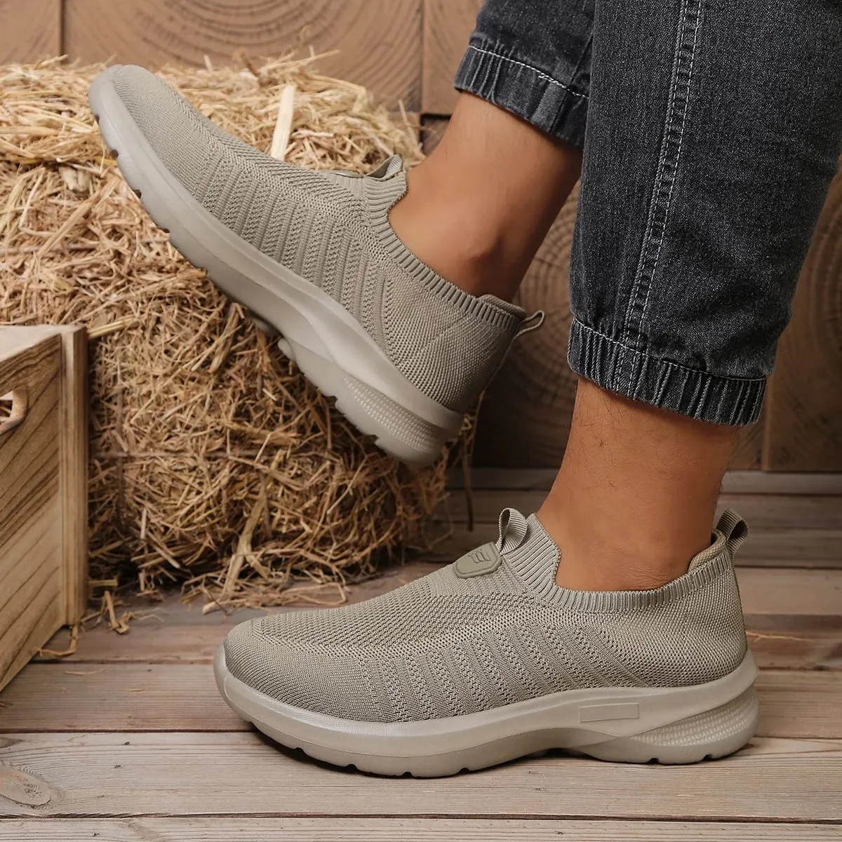 Men's Shoes Solid Color EVA Casual Shoe Lightweight Comfortable Single Sole Non-Tiring Footwear for Everyday Use — image 2