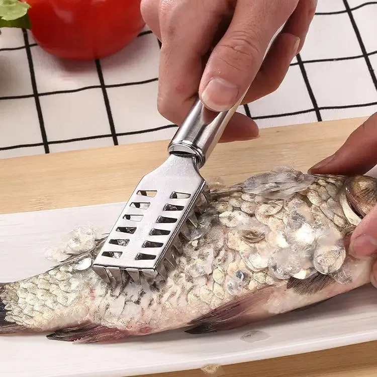 Fish Scale Remover Stainless Steel Anti-Splash Scraper with Ergonomic Non-Slip Grip Rust-Proof Kitchen Gadget for Fish Cleaning — image 2