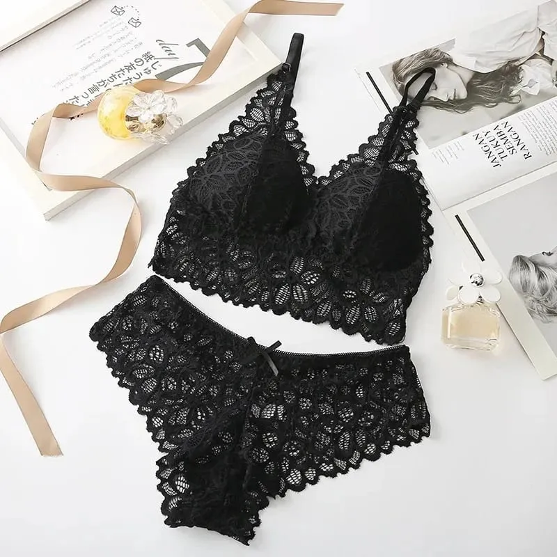 Sexy Lace Women's Underwear Set Seamless Wire-Free Hollow Out Bra and Panty with Embroidery Intimate Lingerie for Women