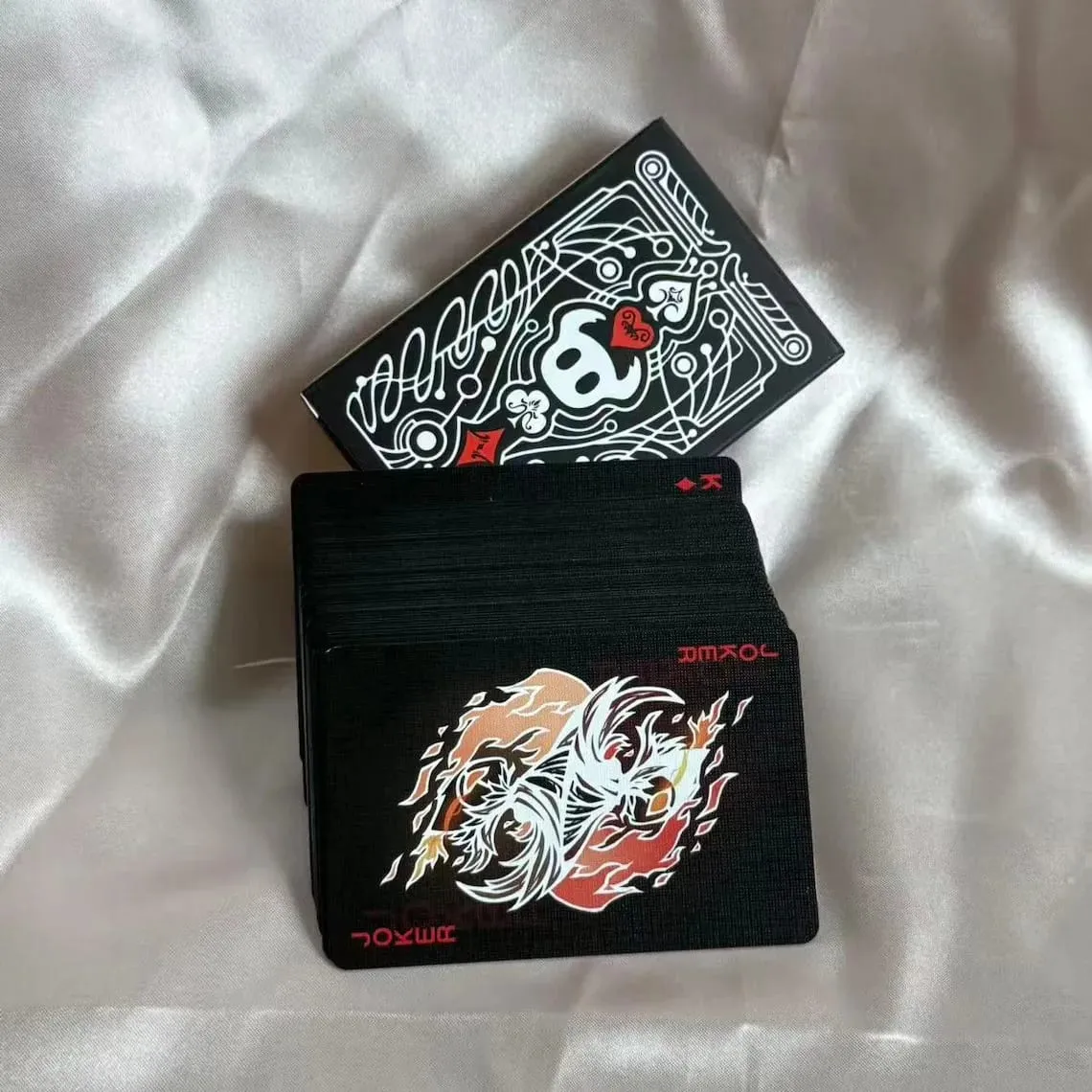 Hollow Knight Standard Poker Card Set Black and White Playing Card Game Card Group Portable Creative Party Game Toys Gift — image 8