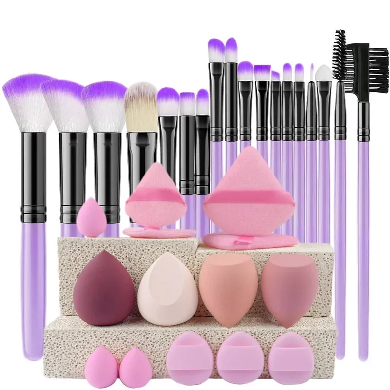 18PCS Women's Makeup Brushes Set - Eye Shadow Foundation Blush Cosmetic Brushes Soft Make up Tools with Storage Bag — image 17