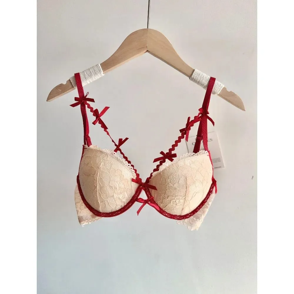 セクシーな Women Red Lace Bridal Lingerie Set Bowknot Push Up Bra Panty Small Bust Pure Style Wedding Party Intimate Underwear 32-38
