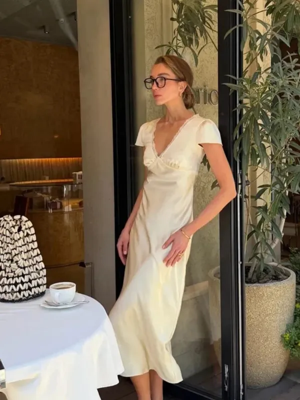 Enfärgad stickad spets miniklänning V-ringad blommig ögonfrans Långärmad Bodycon Korta dräkter Dam Street Casual Coquette Klänningar 2026 — image 7