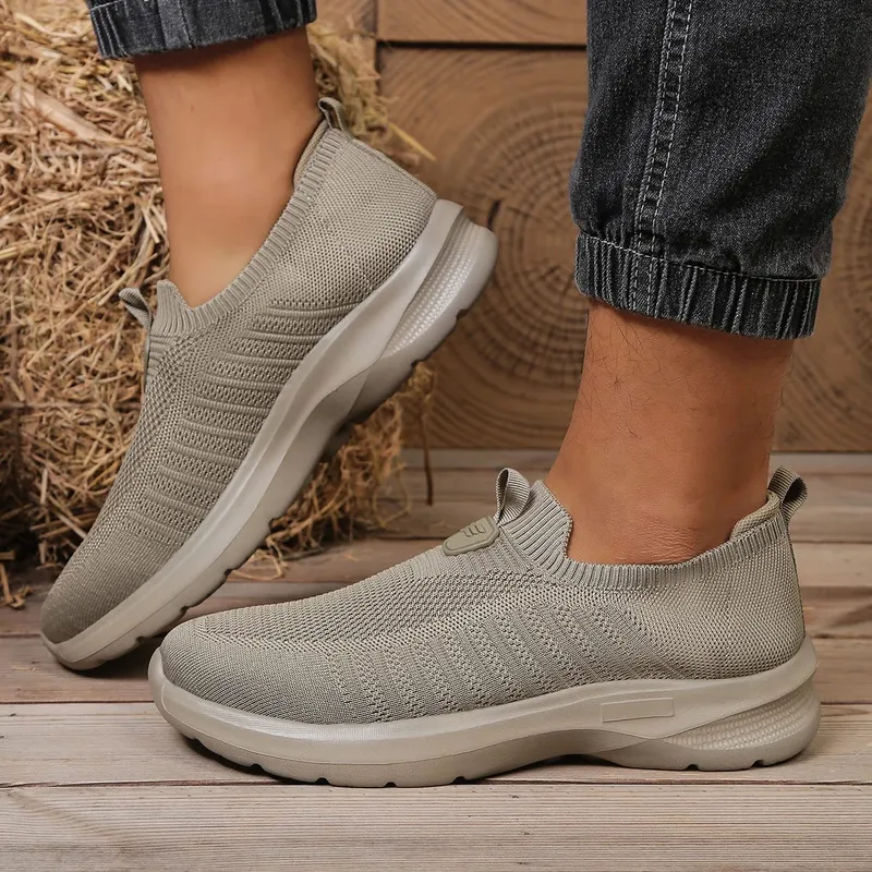 Men's Solid Color EVA Casual Shoe Lightweight Comfortable Single Sole Non-Tiring Footwear for Everyday Use Men's Shoes — image 2