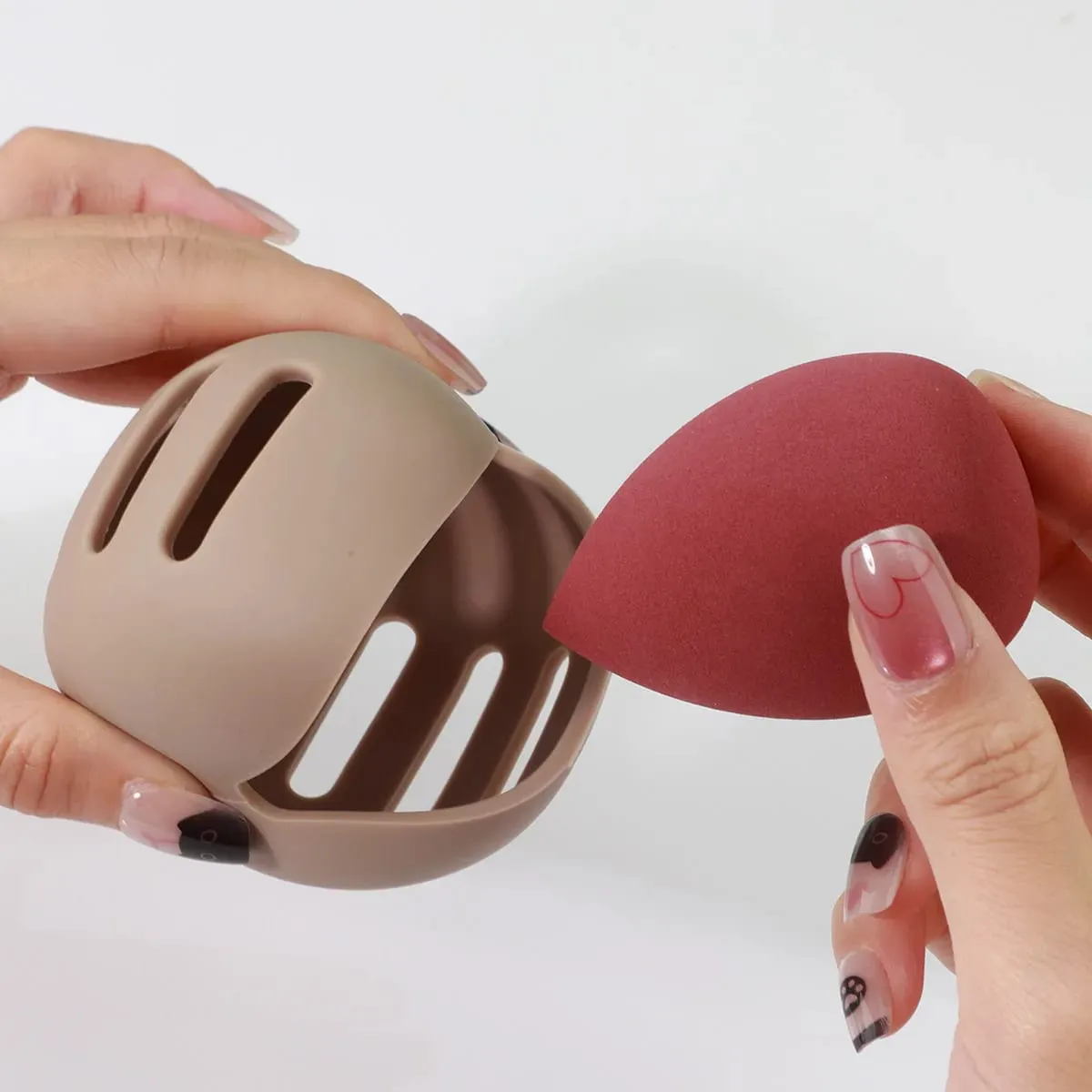 2PcsTravel Makeup Brush Holder Silicone Cosmetic Brushes Bag Makeup Sponge Case Portable Waterproof Makeup Tools for Women — image 6