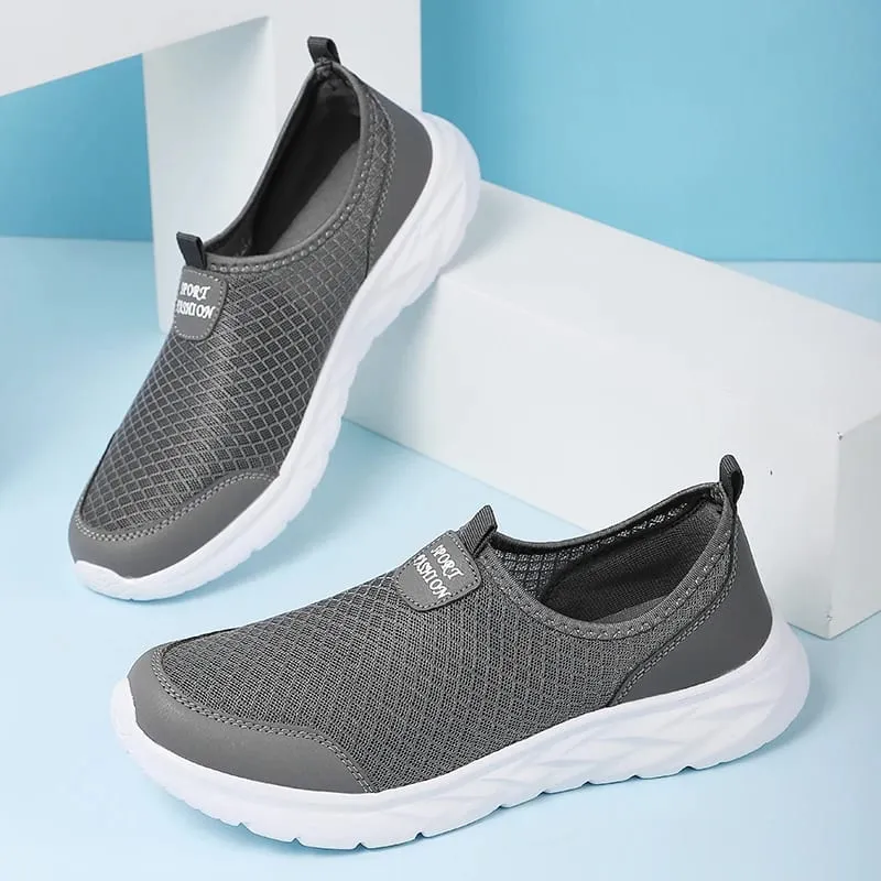 2023 Lätta män Casual Shoes Andas Slip on Man Casual Sneakers Anti-halk Herr Flats Outdoor Walking Shoes Storlek 40-47 — image 2