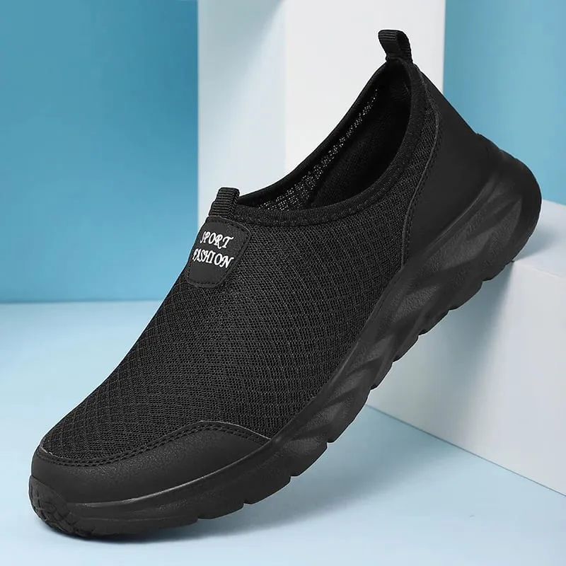 2023 Lätta män Casual Shoes Andas Slip on Man Casual Sneakers Anti-halk Herr Flats Outdoor Walking Shoes Storlek 40-47 — image 1