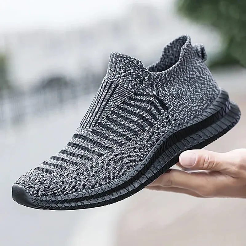 Breathable Men Casual Shoes Lightweight Outdoor Male Walking Shoes Anti-slip Men's Sneakers Slip on Flats Vulcanized Shoes — image 2