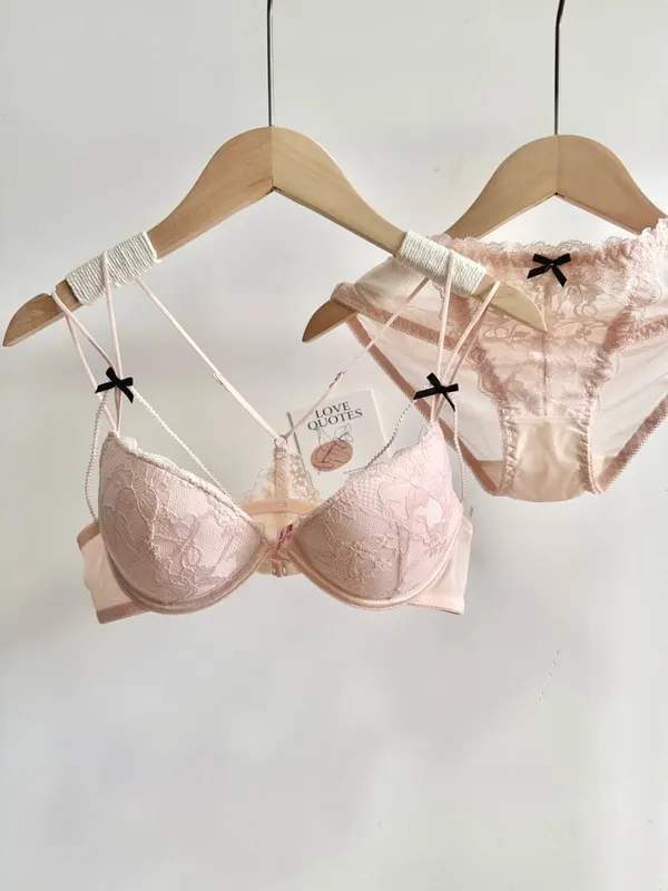 Fashion Elegant Floral Lace Front Snap Matching Lingerie Set Wireless Slim Shoulder Straps Cutout Beauty Back Small Bust MOYISU