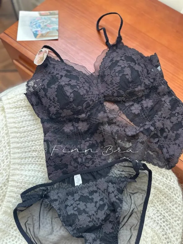 Elegant French Embroidered Halter Bra Small Chest Wrinkle-Free Lingerie Set Beauty Back UK Fit Adjustable Comfort Summer MOYISU