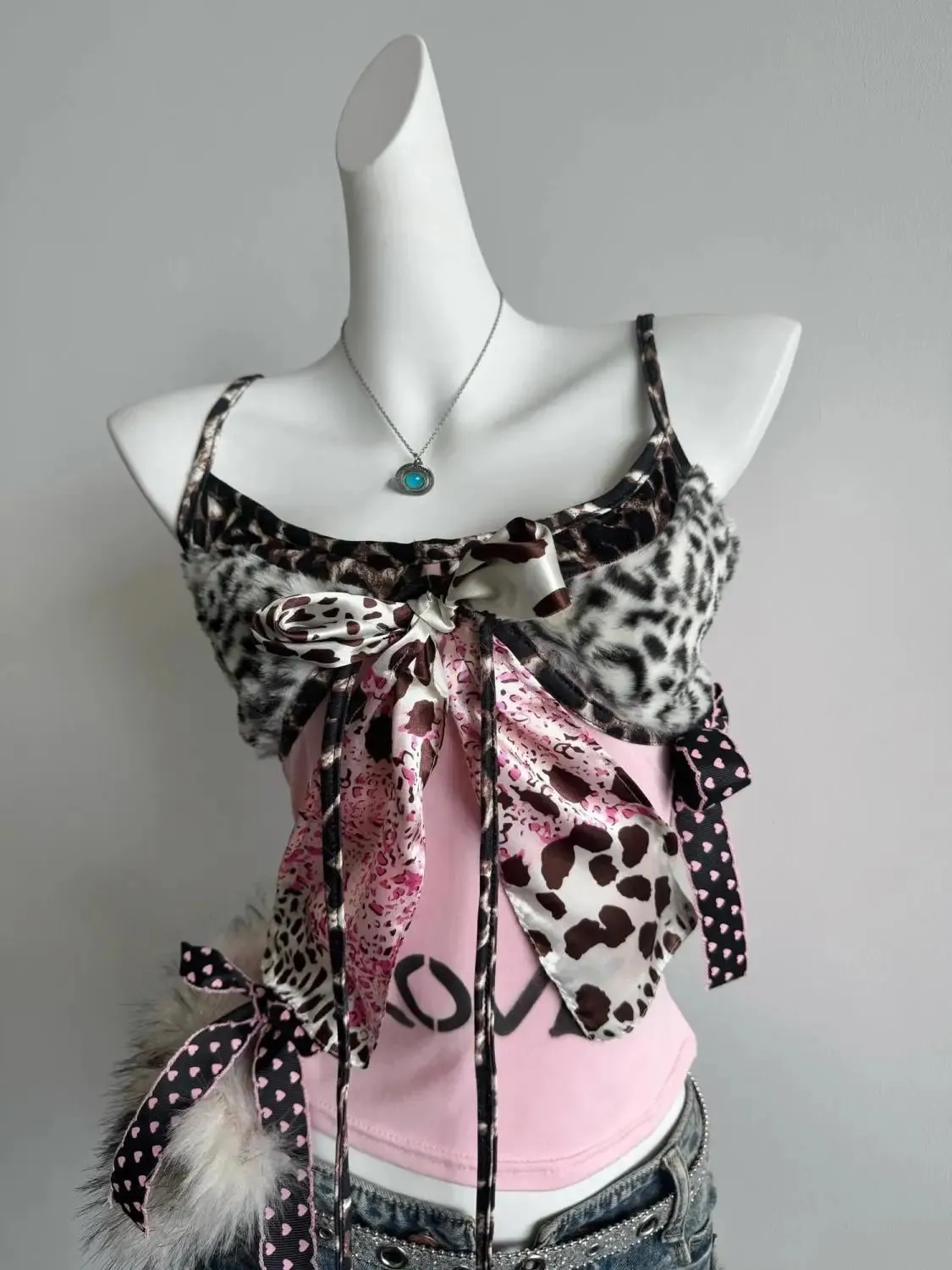 American Harajuku Hottie Camisole Subculture Leopard Patchwork Bow Halter Vest Y2K Aesthetic Letter Print Tanks Women's Slim Top — image 6