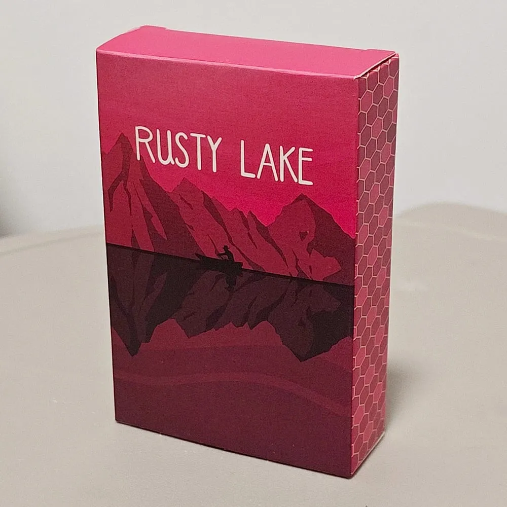 أوراق لعب Rusty Lake - 54 قطعة من بطاقات البوكر تتميز بشخصيات Mr. Crow Mr. Owl وCube Escape مقاس 9*6 سم على بطاقات منقوشة — image 2