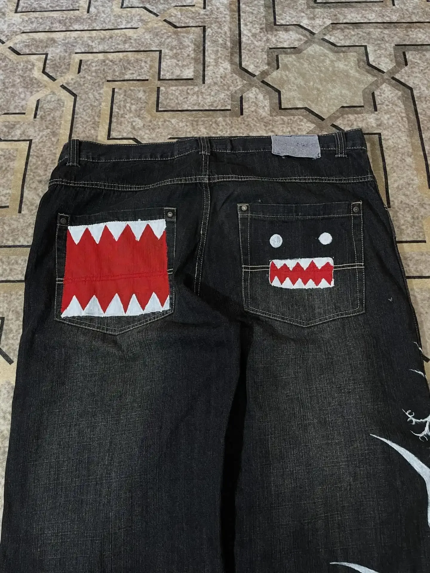 Y2k Dark Wash Baggy Jeans Men Shark Mouth Pocket Print White Tribal Flame Side Graphic Harajuku Wide Leg Hip Hop Denim Trousers — image 3