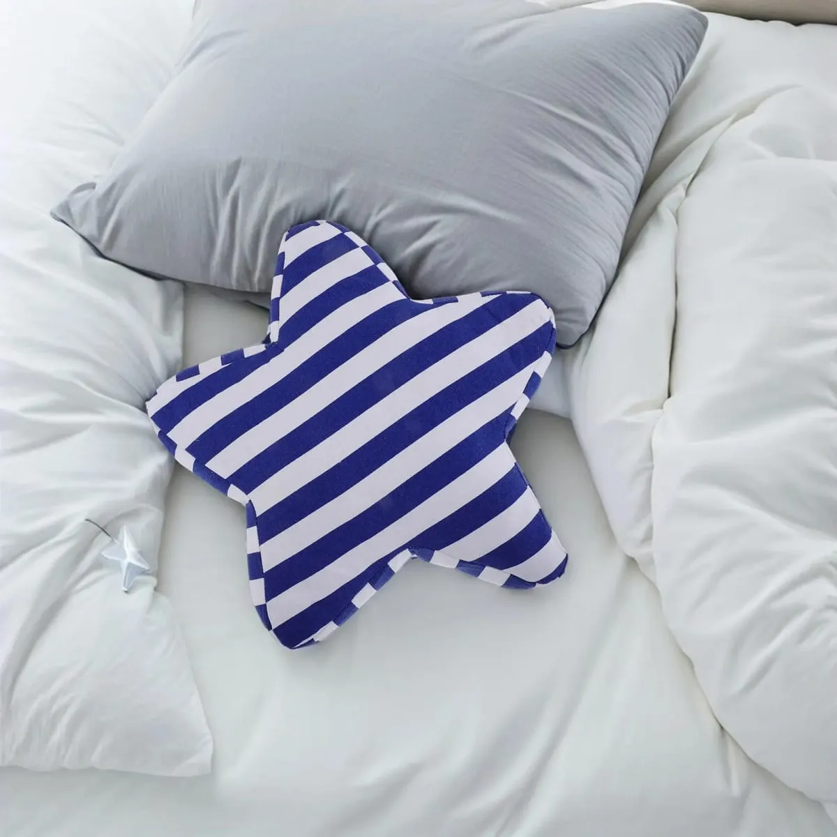 Striped Nautical Star Pillow Mediterranean Style Canvas Star Cushion for Sofa Bed Outdoor Coastal Home Decor Accent Pillow