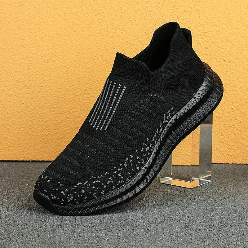 Breathable Men Casual Shoes Lightweight Outdoor Male Walking Shoes Anti-slip Men's Sneakers Slip on Flats Vulcanized Shoes