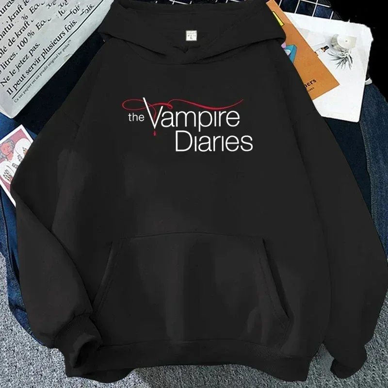 2026 Nyhet The Vampire Diaries Tryck Luvtröja Kvinnor Män Casual Toppar Höst Och Vinter Sweatshirts Långärmad Harajuku Pullover — image 1