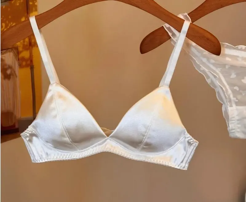 Sexy Satin Triangle Cup Non-Marking Bra Set Comfortable Wireless Lingerie for Large Breasts — image 10