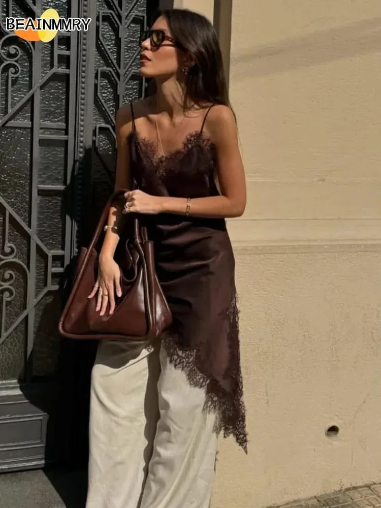 Vestido de cetim marrom com emenda de renda, elegante, bainha irregular, decote em v, costas nuas, sem mangas, vestido chique para mulheres, festa em clube — image 2