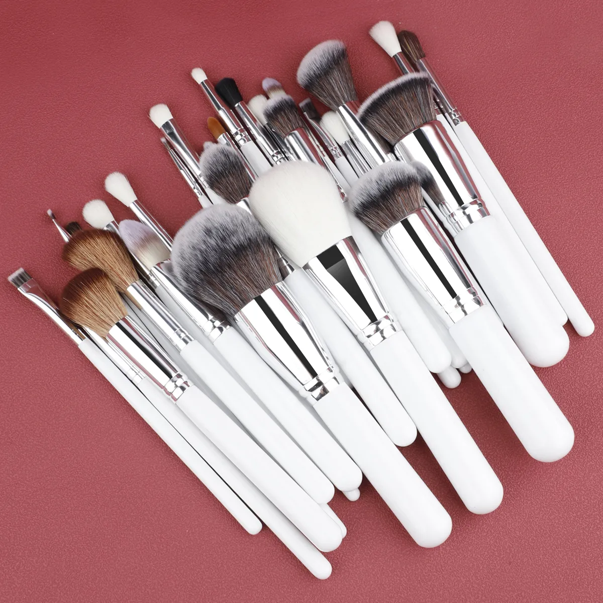 30pcs Professional Makeup Brushes Set Cosmetic Beauty Tools Foundation Eyeshadow Concealer Blend Brushes Fluffy Bristle Powder — image 5
