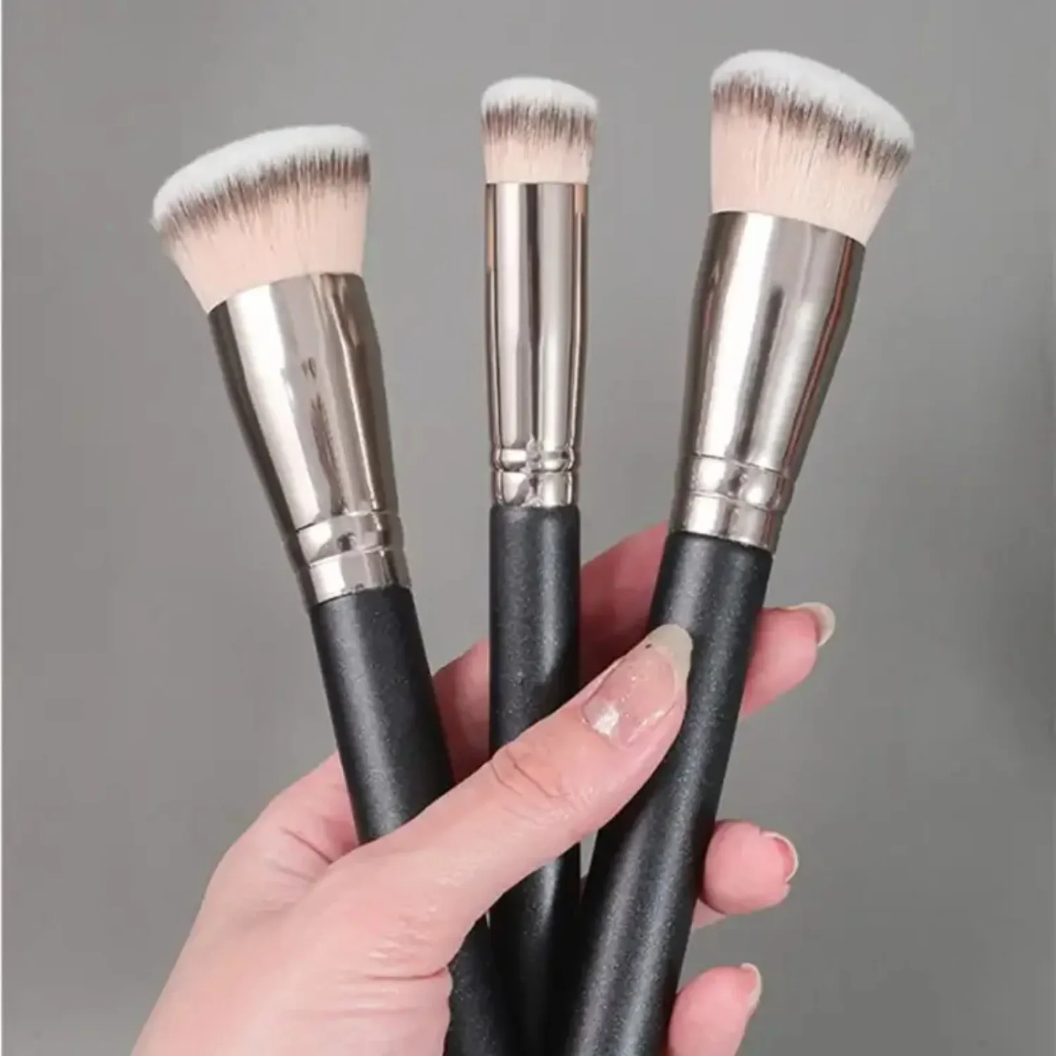 Foundation Concealer Brush Premium Contour Blusher Brushes Flawless Under Eye Dense Face Makeup Brush For Blending 170 270 370