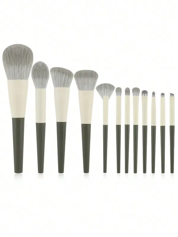 10 Pcs Professional Makeup Brush Set Handle Soft Nylon Bristle Foundation Blush Powder Eyeshadow Cosmetic Make‑up Brushes Kit