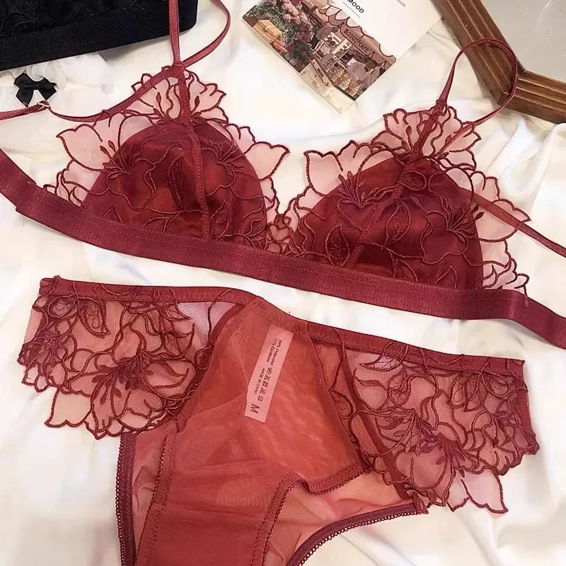 Sexy French Lace Bralette & Underwear Set Lightweight Wireless Triangle Cup Bra for Women Pure Elegant Small Boobs S-XL MOYISU — image 3