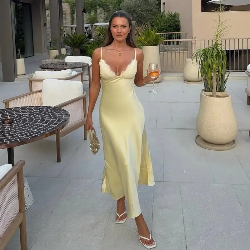 Sexy Yellow Satin Lace Patchwork Dress Spaghetti Strap Walang manggas na V Neck Bias Cut Pambabae Dresses 2026 Summer Evening Party Robe