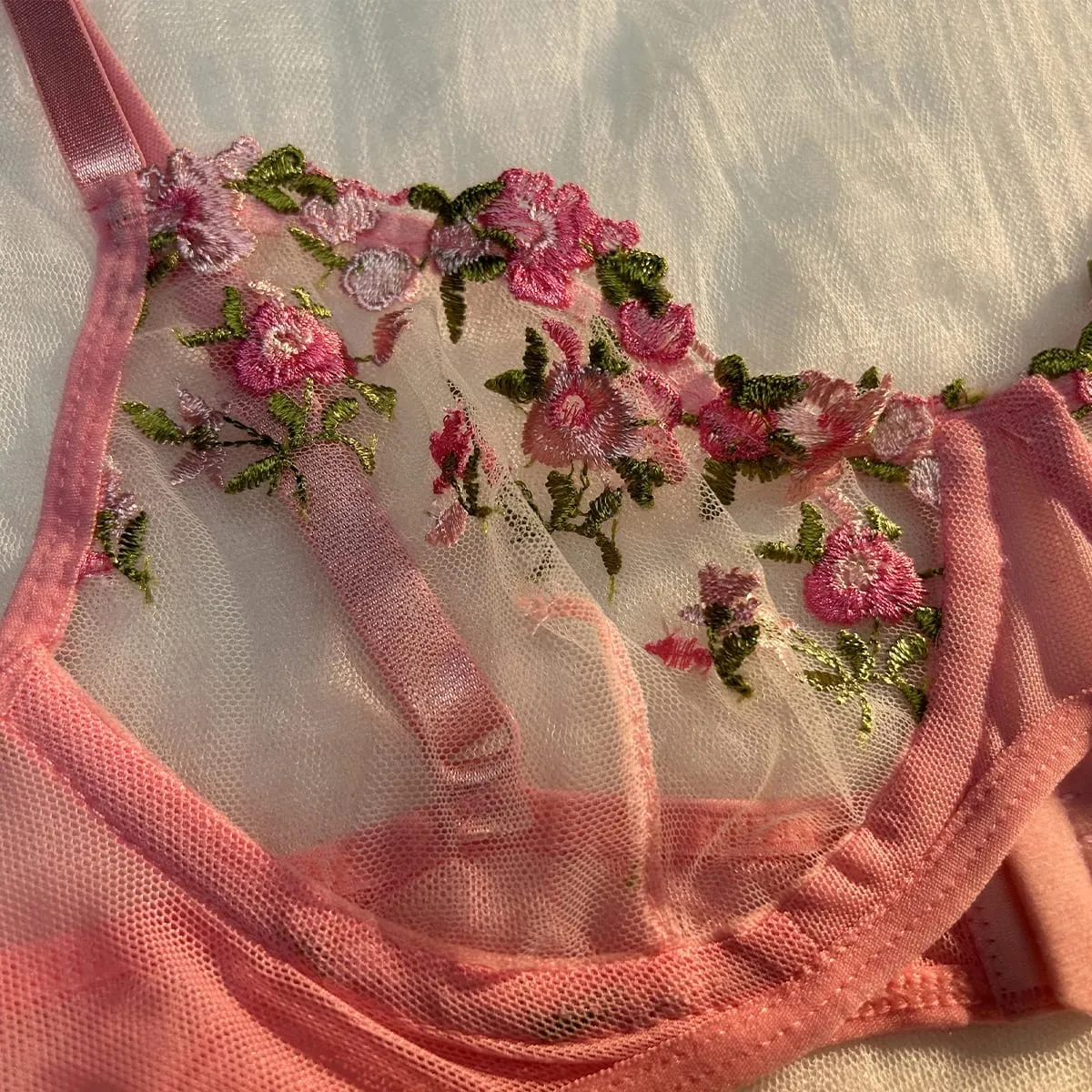 Pink Lingerie Woman Lace Underwear Fairy Embroidery Brief Sets Bra Panties Kits Breves Sets — image 4
