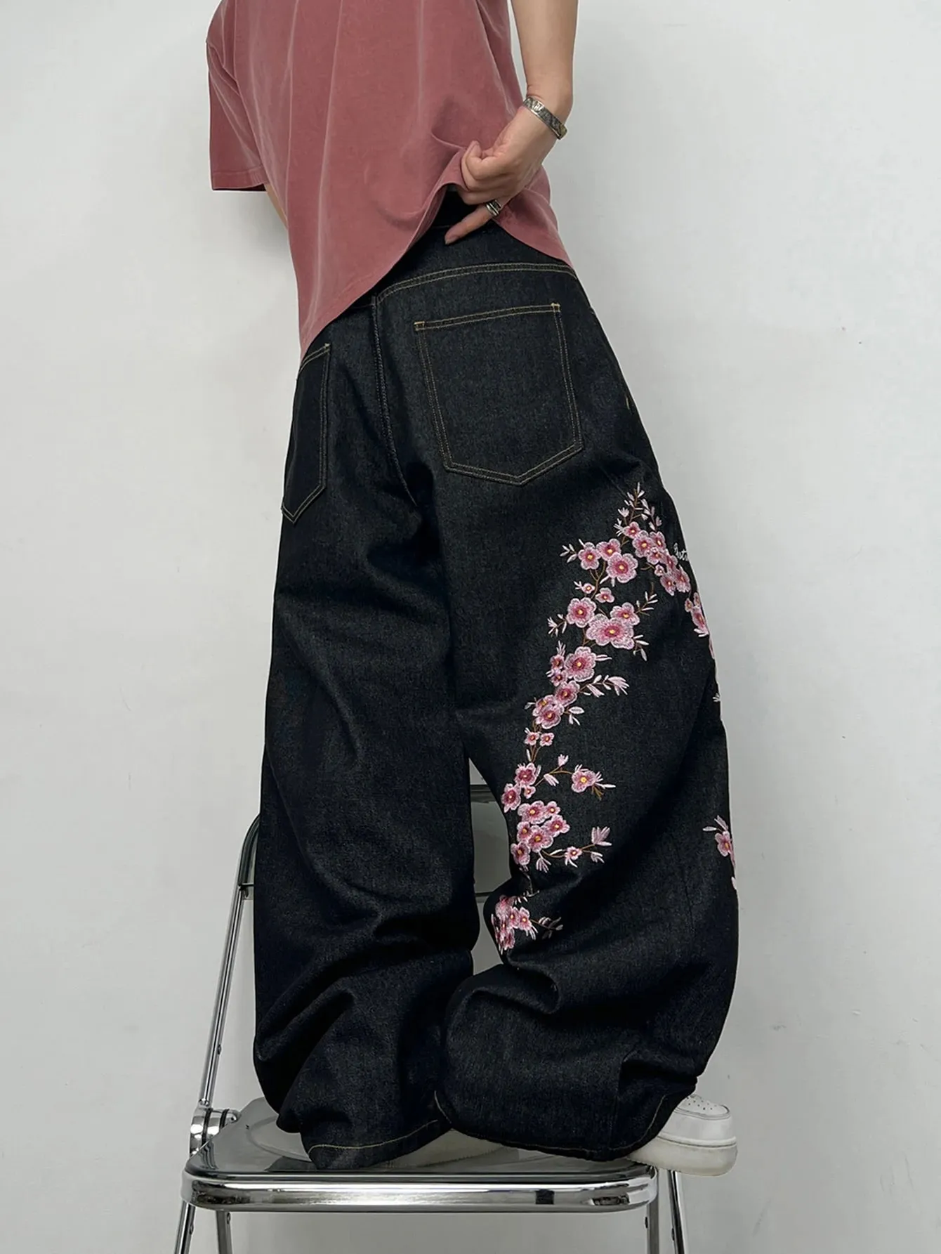 American Vintage Cherry Blossom Embroidery Design Black Baggy Jeans Men Y2K Street Fashion Versatile Straight Wide Leg Pants
