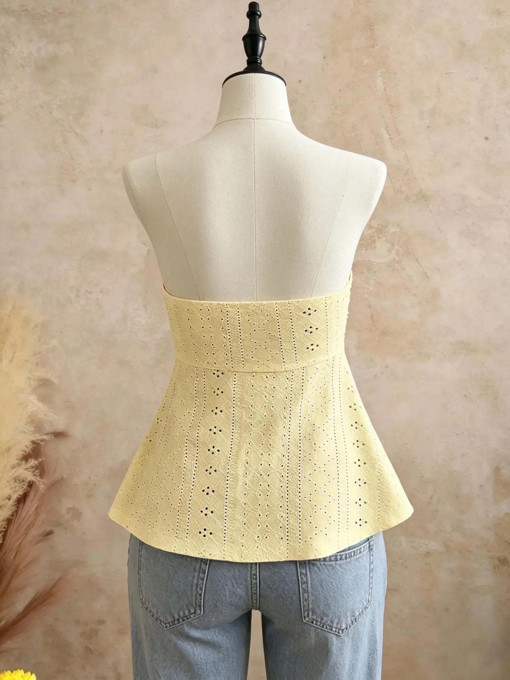 Women Yellow Eyelet Lace Tube Top Casual Ruched Tie Front Peplum Strapless Camisole — image 3