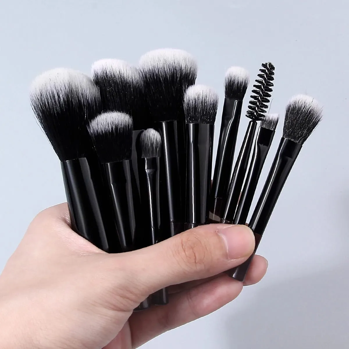 Hot Sale 10PCS Mini Travel Makeup Brush Set Multi-Function Face Eye Brushes with Triangle Makeup Puff & Pink Bamboo Decor Eyebr — image 6